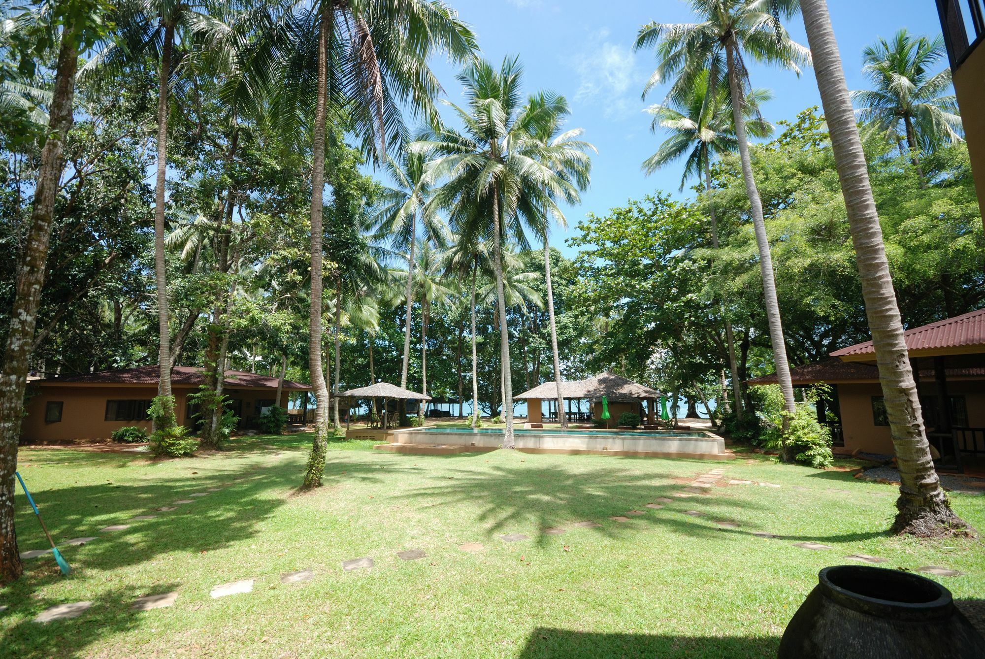 Melina Beach Front Bungalows Tha Lane Bay Экстерьер фото
